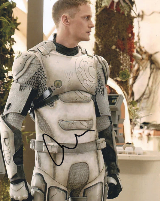 ALEXANDER SKARSGARD SIGNED MURDERBOT 8X10 PHOTO (1)