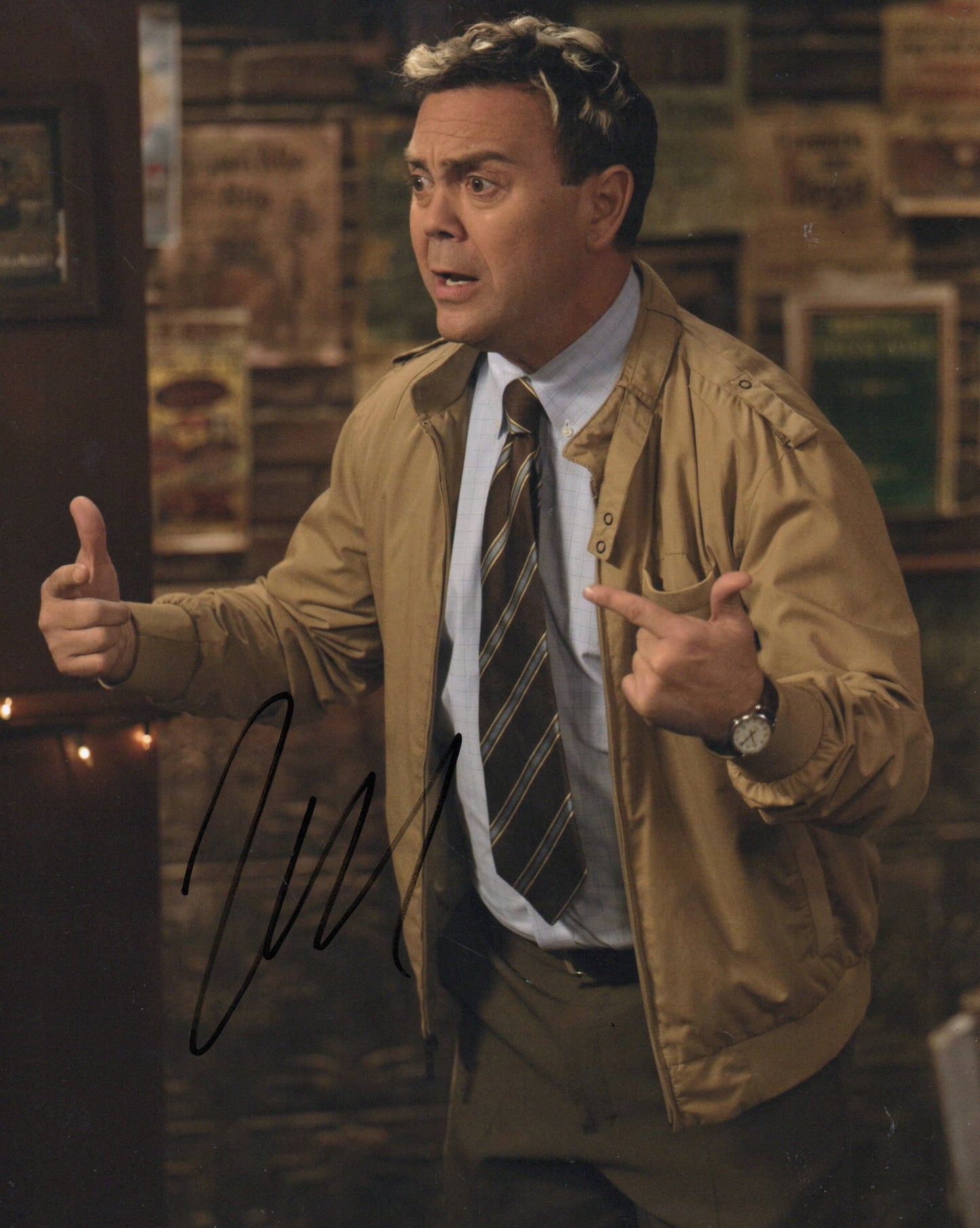 JOE LO TRUGLIO SIGNED BROOKLYN NINE-NINE 8X10 PHOTO (5)