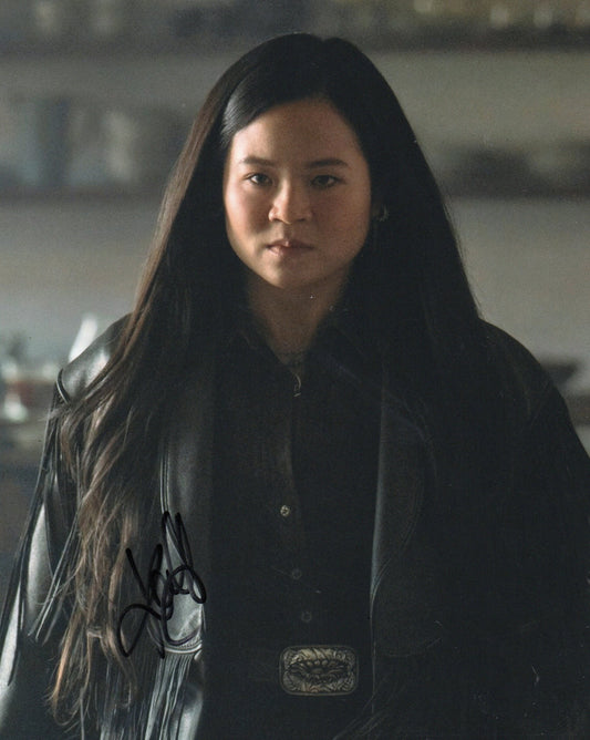 KELLY MARIE TRAN SIGNED SWEET TOOTH 10X8 PHOTO