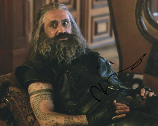 TAIKA WAITITI SIGNED OUR FLAG MEANS DEATH 8X10 PHOTO (3)