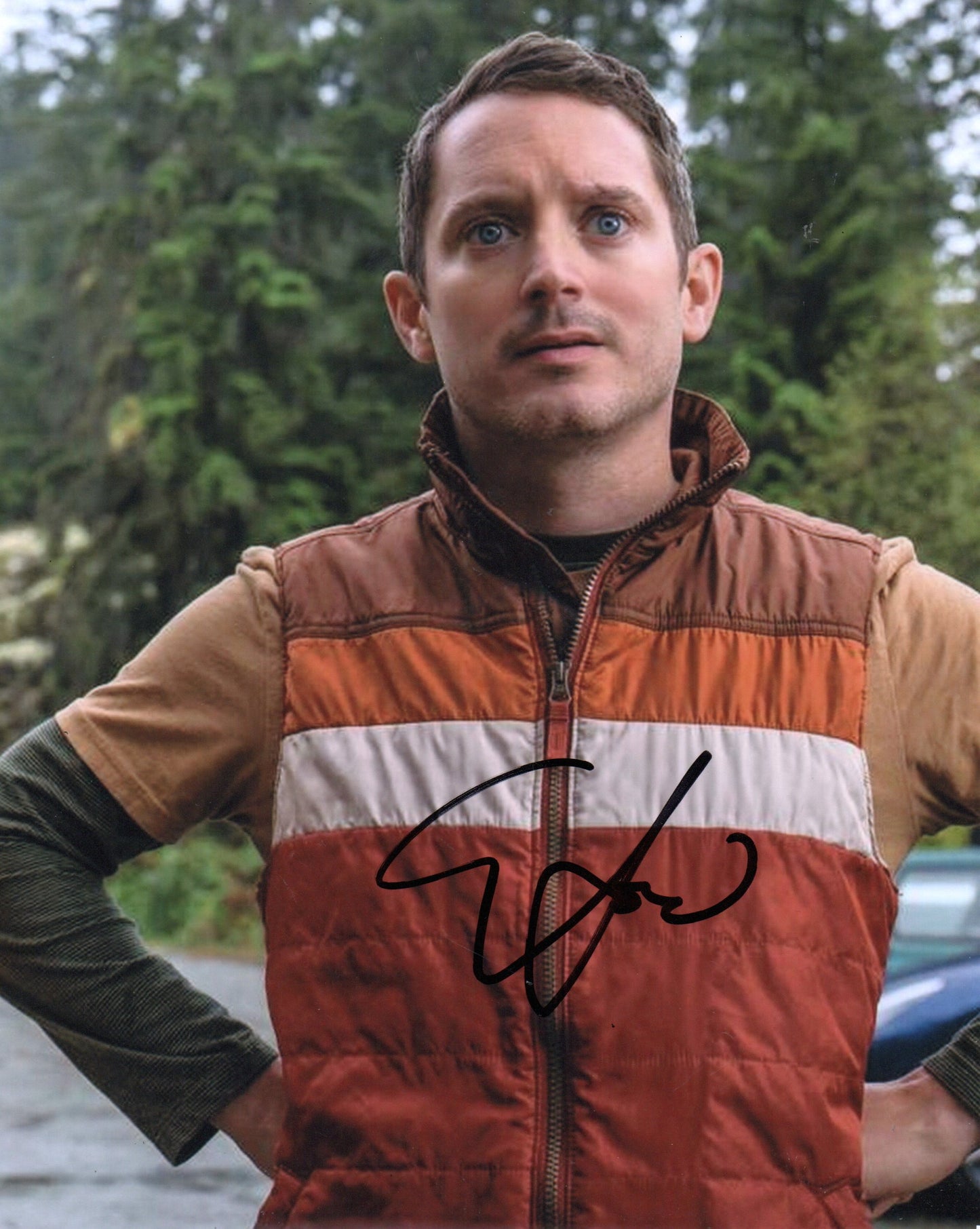ELIJAH WOOD SIGNED YELLOWJACKETS 8X10 PHOTO (1) VIDEO PROOF