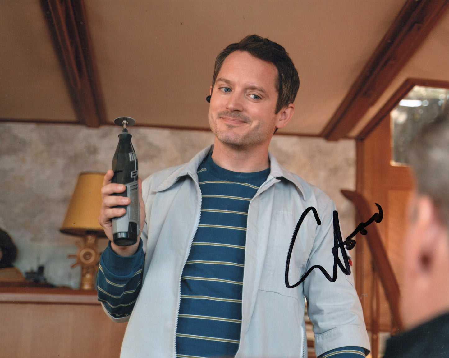 ELIJAH WOOD SIGNED YELLOWJACKETS 8X10 PHOTO (2) VIDEO PROOF