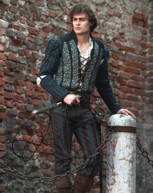 DOUGLAS BOOTH SIGNED ROMEO AND JULIET 8X10 PHOTO