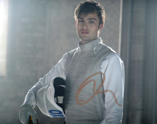 DOUGLAS BOOTH SIGNED THE RIOT CLUB 8X10 PHOTO