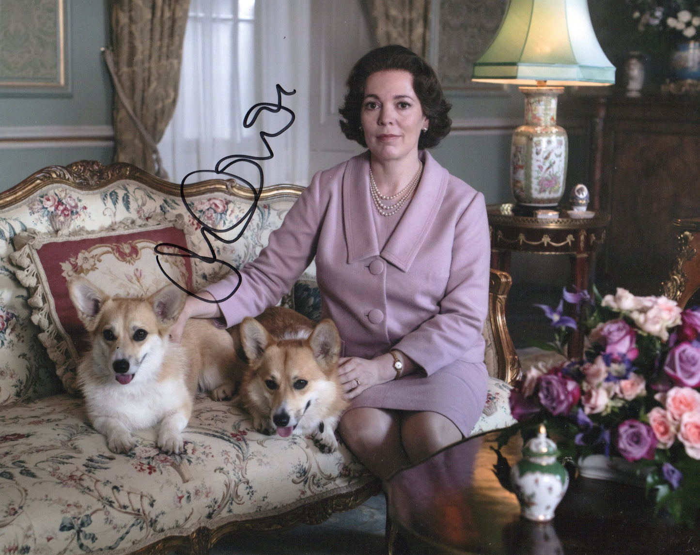 OLIVIA COLMAN SIGNED THE CROWN 10X8 PHOTO (8)