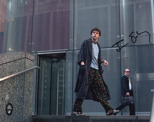 JESSE EISENBERG SIGNED THE SOCIAL NETWORK 8X10 PHOTO (3)