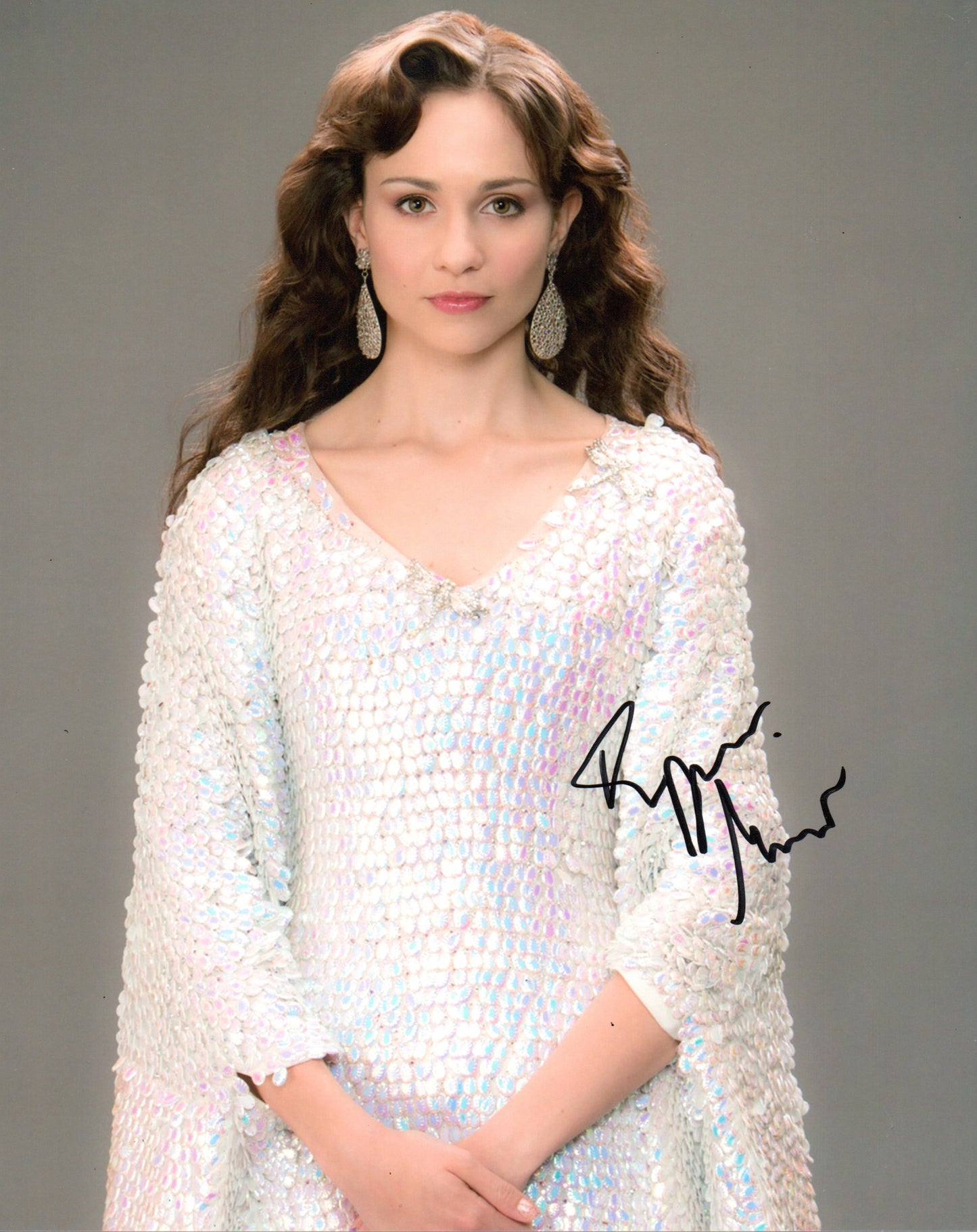 TUPPENCE MIDDLETON SIGNED JUPITER ASCENDING 10X8 PHOTO