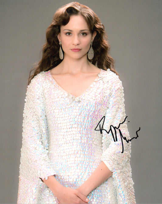 TUPPENCE MIDDLETON SIGNED JUPITER ASCENDING 10X8 PHOTO