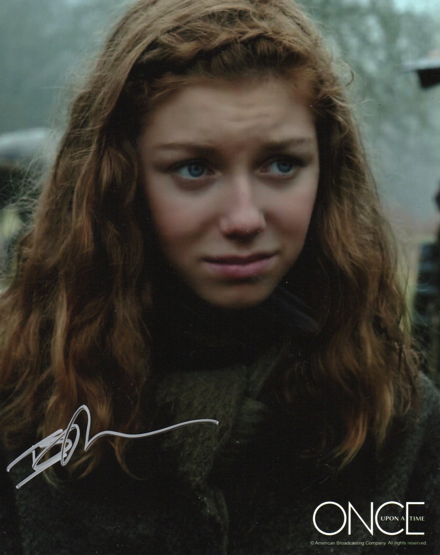 ISABELLA BLAKE-THOMAS SIGNED 10X8 PHOTO