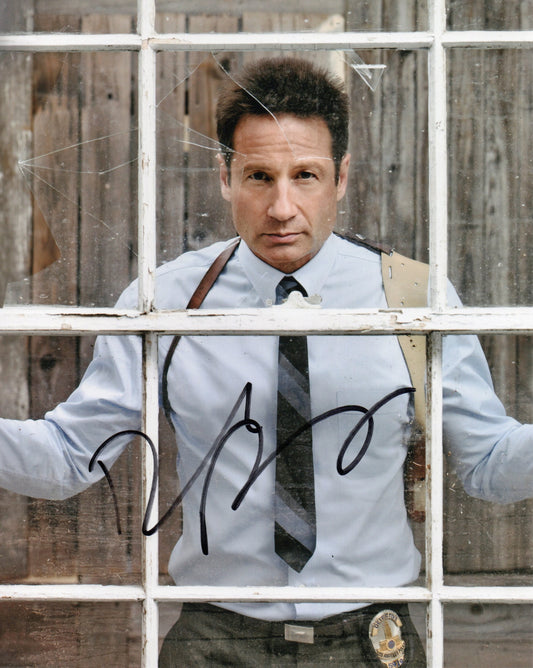 DAVID DUCHOVNY SIGNED X-FILES 8X10 PHOTO (12)