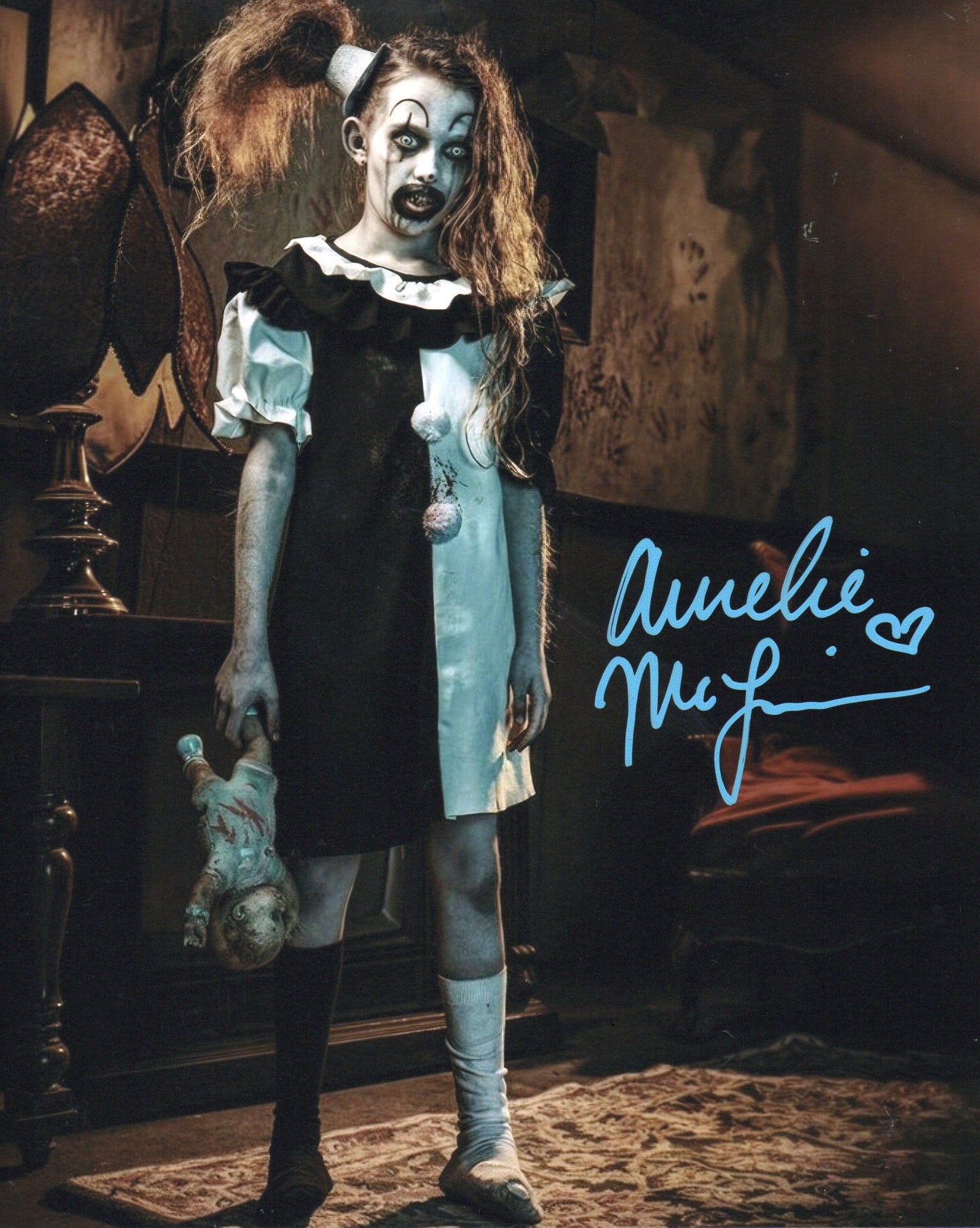 AMELIE McLAIN SIGNED TERRIFIER 2 PHOTO (5)