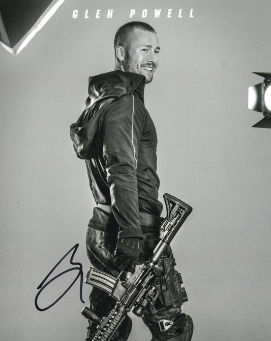 GLEN POWELL SIGNED EXPENDABLES 8X10 PHOTO (3)