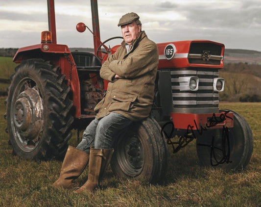 JEREMY CLARKSON SIGNED CLARKSON'S FARM 8X10 PHOTO (5)