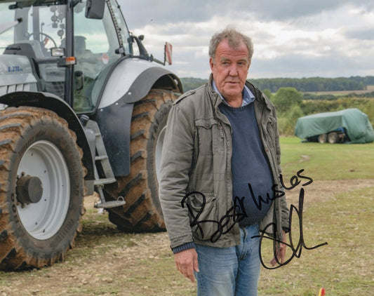 JEREMY CLARKSON SIGNED CLARKSON'S FARM 8X10 PHOTO (6)