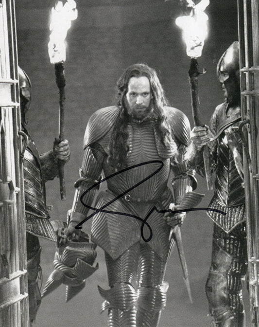 GARY OLDMAN SIGNED DRACULA 8X10 PHOTO