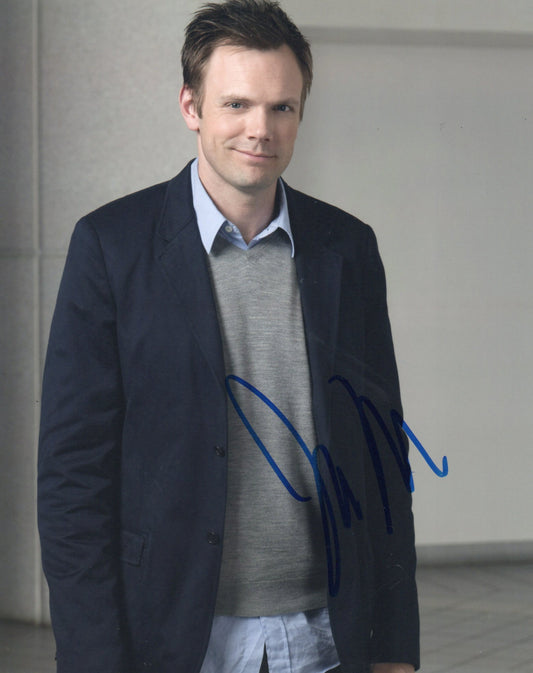 JOEL McHALE SIGNED COMMUNITY 8X10 PHOTO (3)
