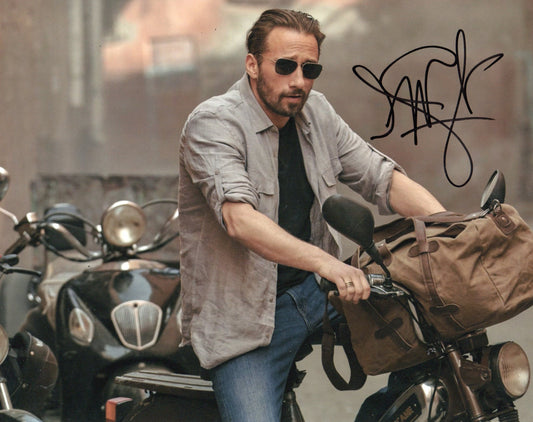 MATTHIAS SCHOENAERTS SIGNED THE OLD GUARD 8X10 PHOTO (3) VIDEO PROOF