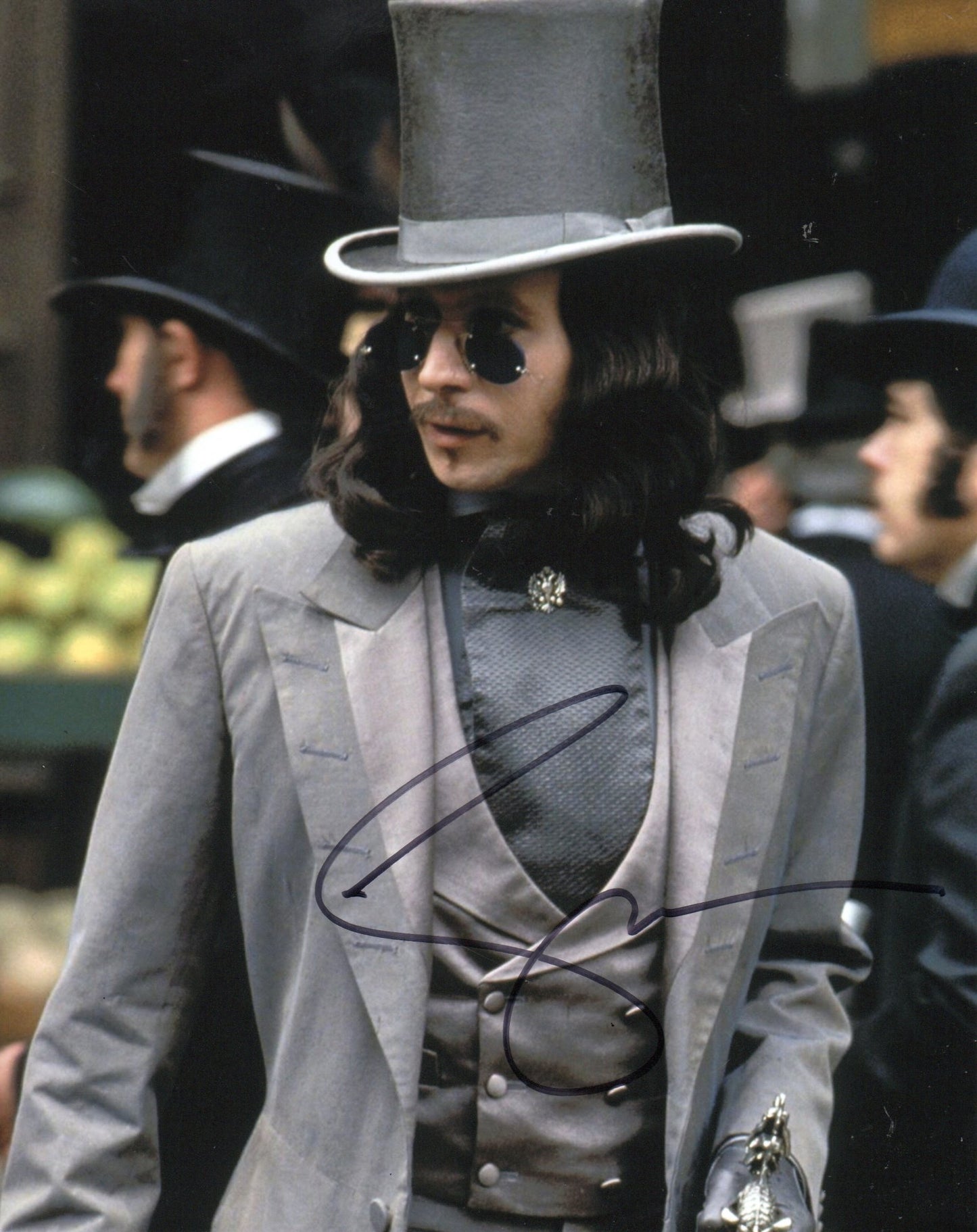 GARY OLDMAN SIGNED DRACULA 8X10 PHOTO (2)