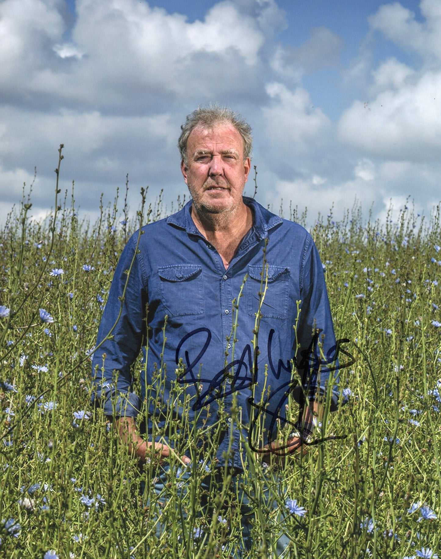 JEREMY CLARKSON SIGNED CLARKSON'S FARM 8X10 PHOTO (7)