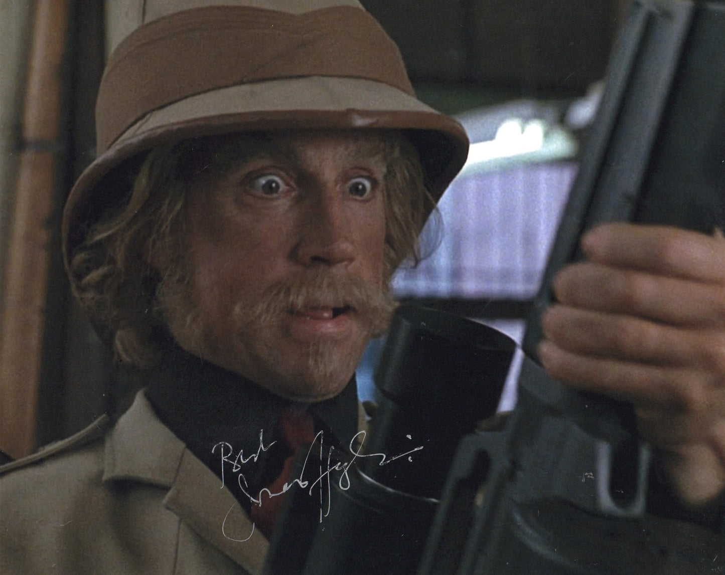 JONATHAN HYDE SIGNED JUMANJI 8X10 PHOTO (1)