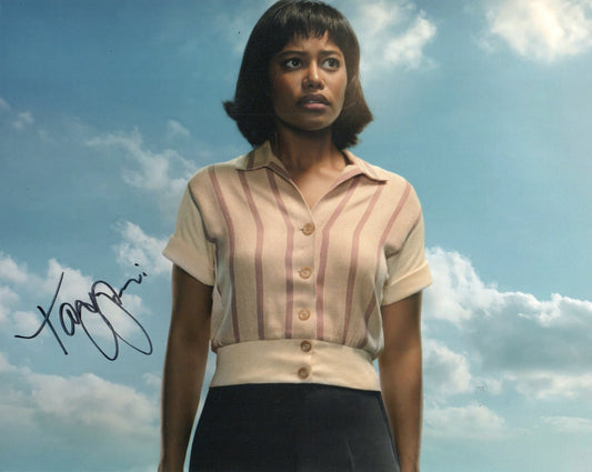 TAYLOR PAIGE SIGNED IT: WELCOME TO DERRY 10X8 PHOTO (2)