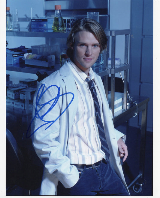JESSE SPENCER SIGNED HOUSE 8X10 PHOTO (5)