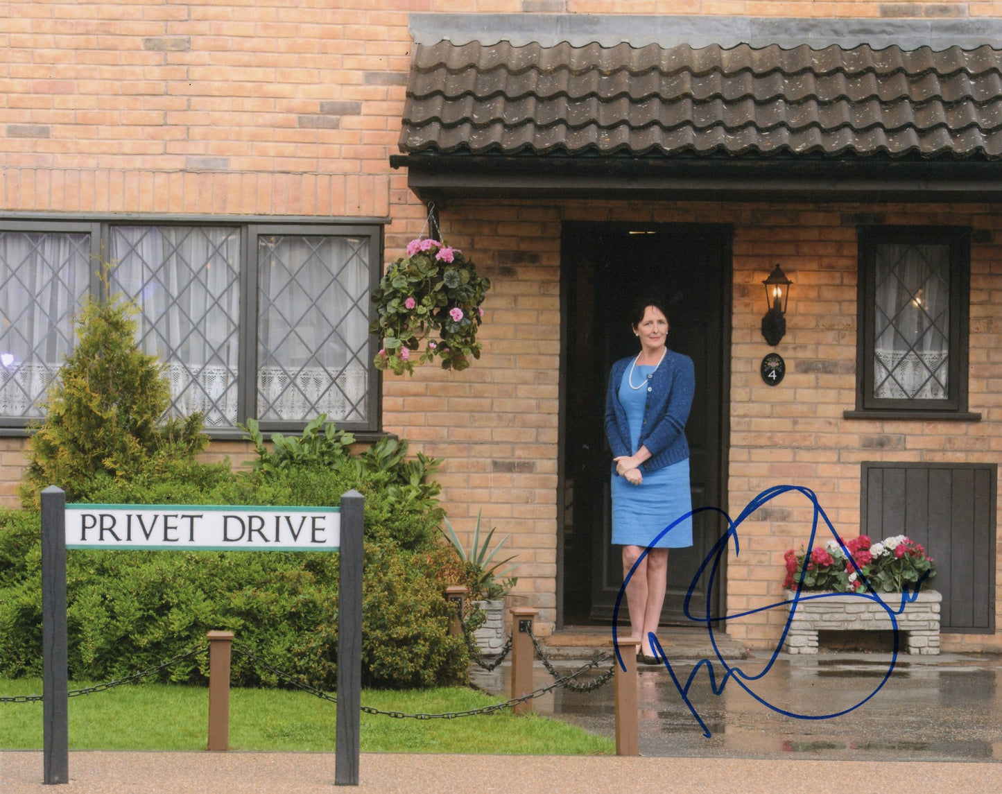 FIONA SHAW SIGNED HARRY POTTER 10X8 PHOTO (2)