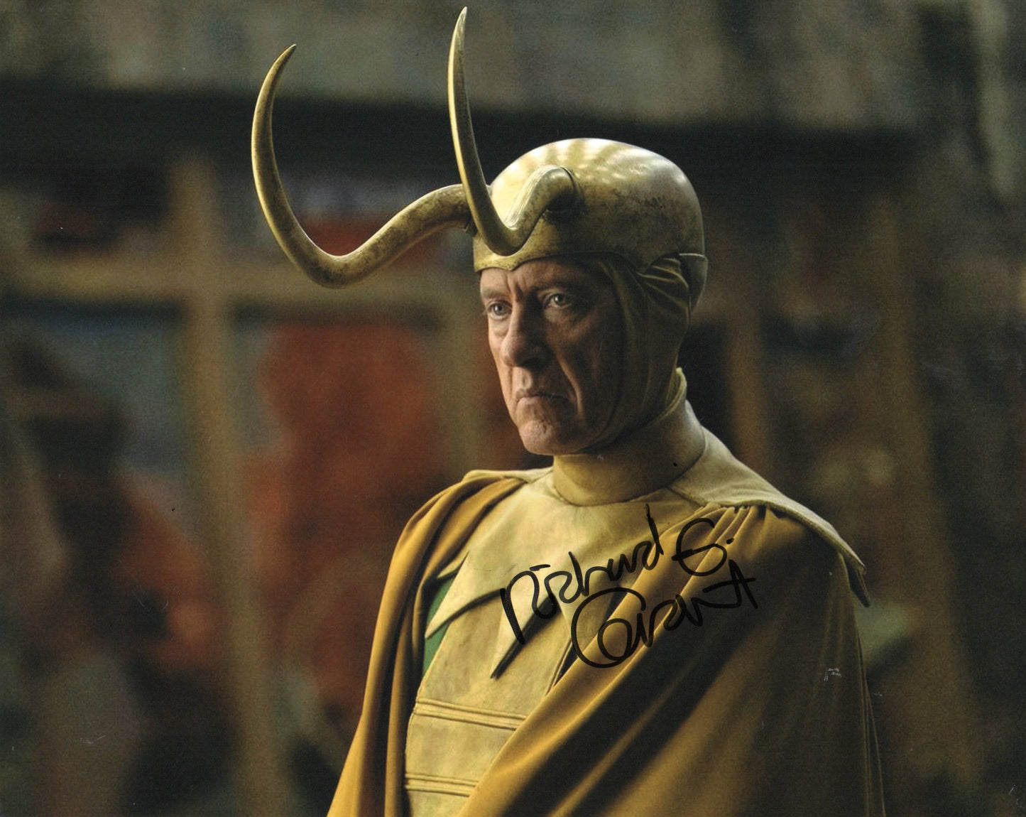 RICHARD E GRANT SIGNED LOKI PHOTO (1)