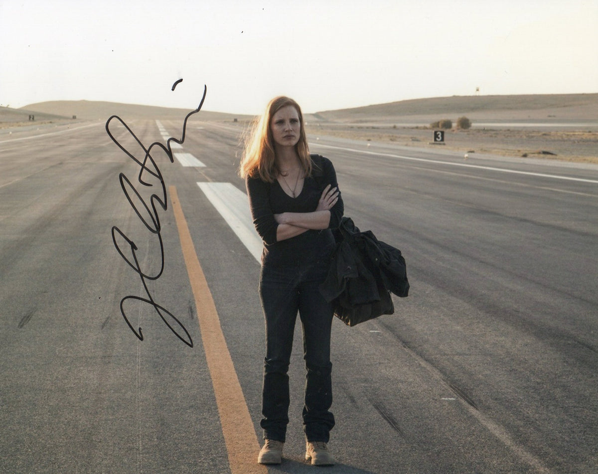 JESSICA CHASTAIN SIGNED ZERO DARK THIRTY 10X8 PHOTO (3)