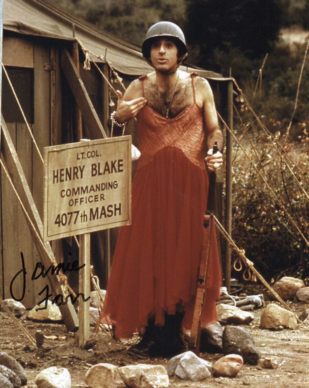 JAMIE FARR SIGNED MASH 8X10 PHOTO