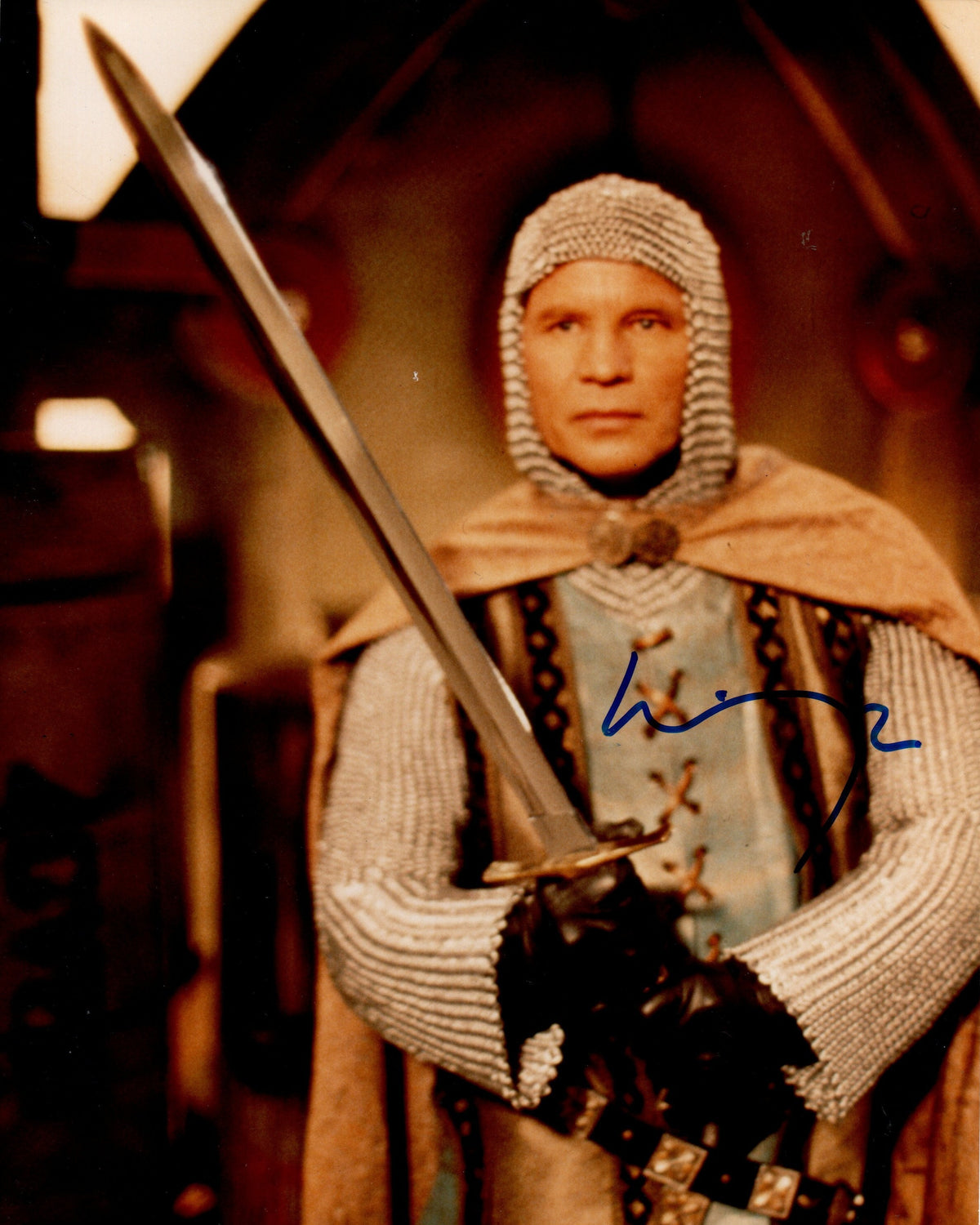 MICHAEL YORK SIGNED BABYLON 5 8X10 PHOTO