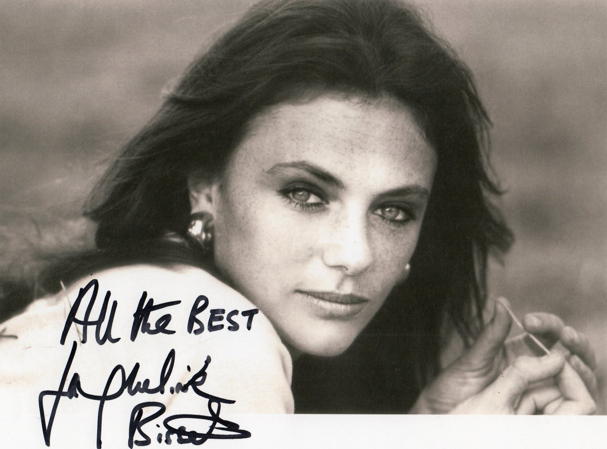 JACQUELINE BISSET SIGNED 10X8 PHOTO (7)