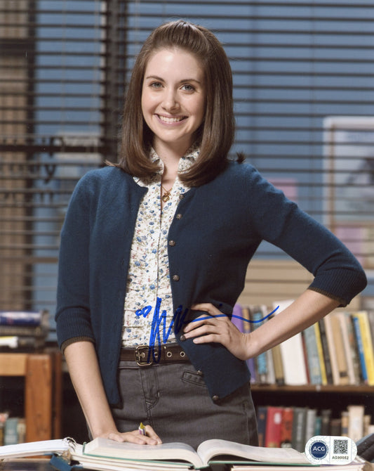 ALISON BRIE SIGNED COMMUNITY 10X8 PHOTO (6) ALSO ACG CERTIFICATION