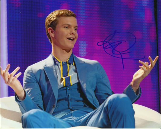 JACK QUAID SIGNED THE HUNGER GAMES 8X10 PHOTO