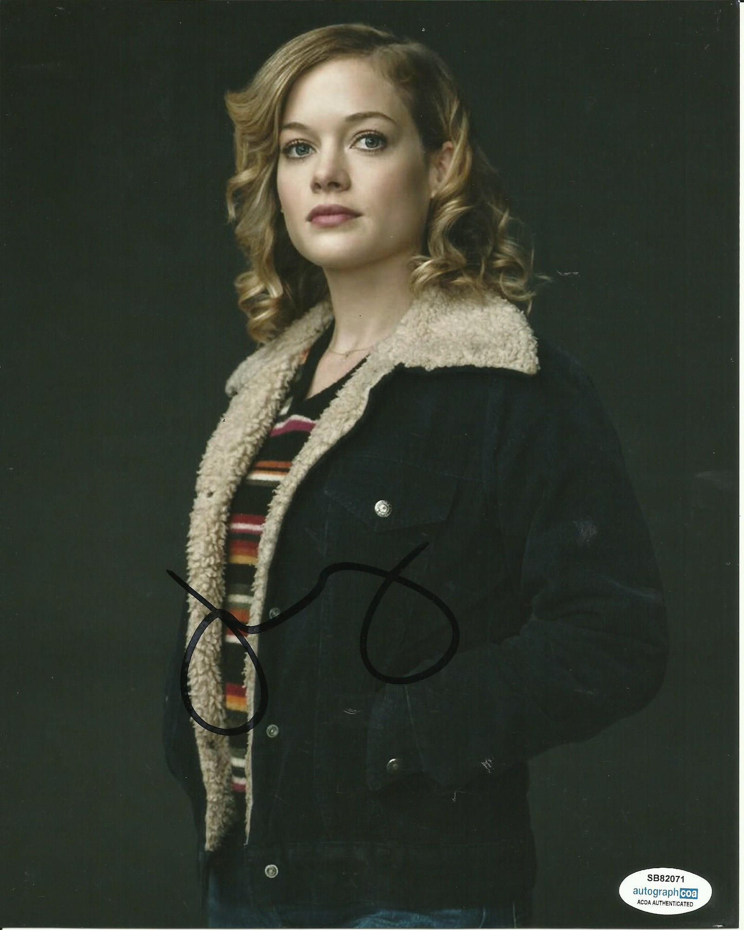 JANE LEVY SIGNED CASTLE ROCK 10X8 PHOTO (2) ALSO ACOA