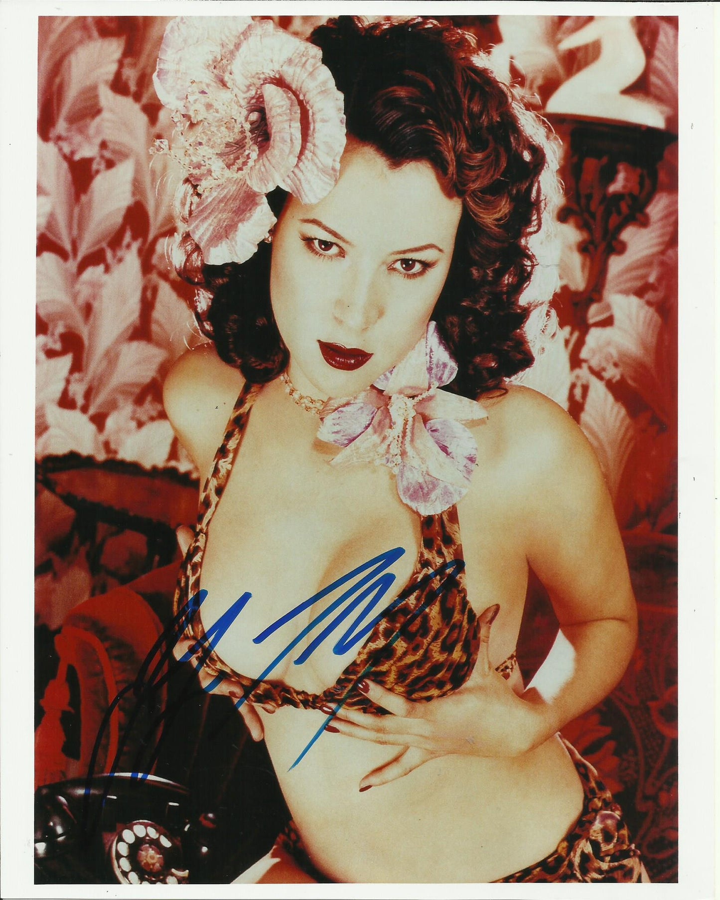 JENNIFER TILLY SIGNED SEXY 10X8 PHOTO (2)