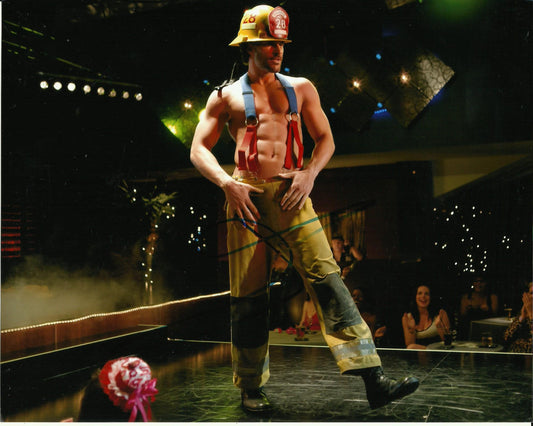 JOE MANGANIELLO SIGNED MAGIC MIKE 8X10 PHOTO