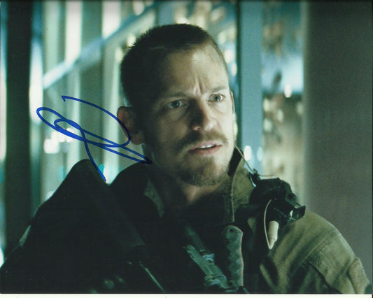JOEL KINNAMAN SIGNED SUICIDE SQUAD 8X10 PHOTO (3)