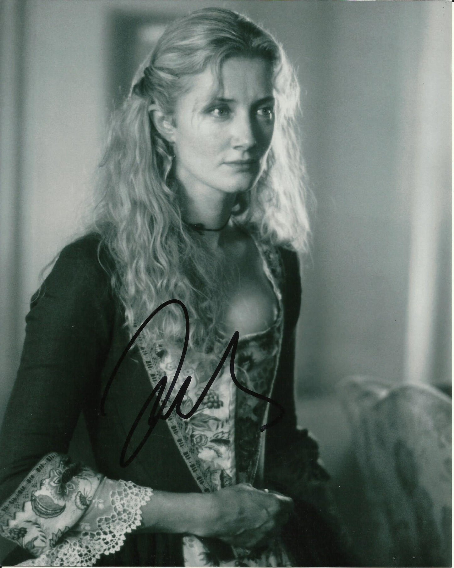 JOELY RICHARDSON SIGNED THE PATRIOT 10X8 PHOTO