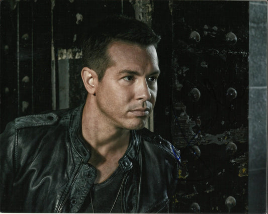 JON SEDA SIGNED CHICAGO PD 8X10 PHOTO (2)
