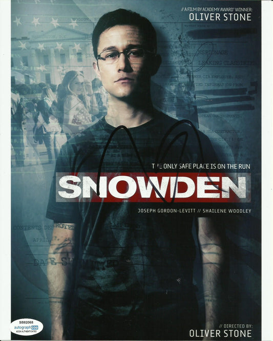 JOSEPH GORDON-LEVITT SIGNED SNOWDEN 8X10 PHOTO (2) ALSO ACOA CERTIFIED