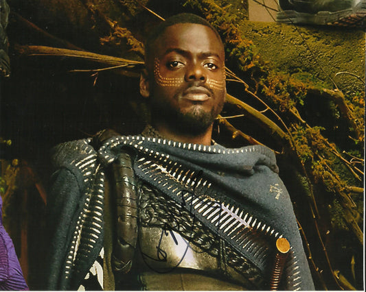 DANIEL KALUUYA SIGNED BLACK PANTHER 8X10 PHOTO (1)