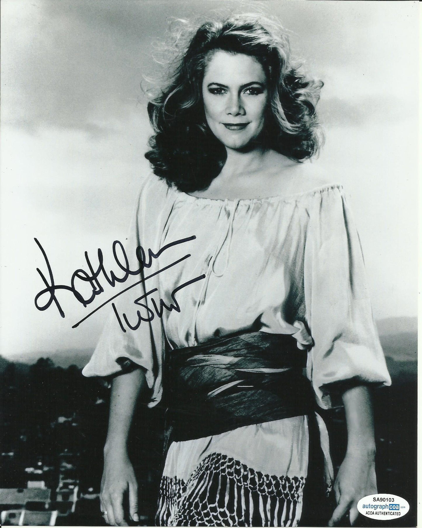 KATHLEEN TURNER SIGNED ROMANCING THE STONE 10X8 PHOTO (2) ALSO ACOA CERTIFIED