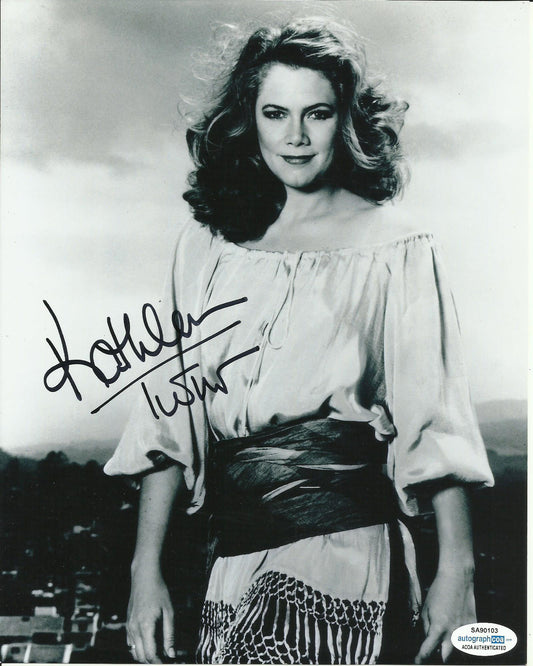 KATHLEEN TURNER SIGNED ROMANCING THE STONE 10X8 PHOTO (2) ALSO ACOA CERTIFIED