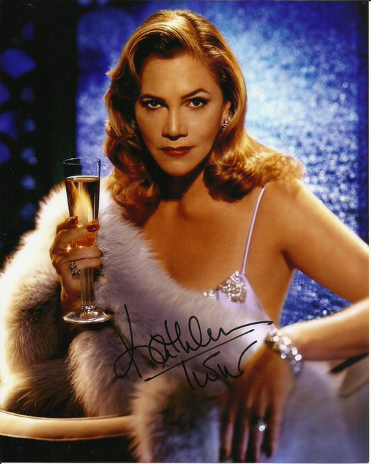 KATHLEEN TURNER SIGNED SEXY 10X8 PHOTO (3)