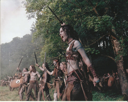 KEIRA KNIGHTLEY SIGNED KING ARTHUR 10X8 PHOTO (4)