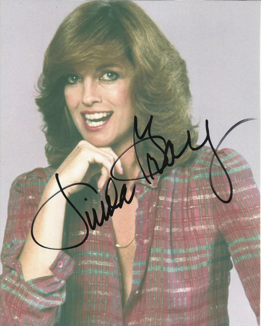 LINDA GRAY SIGNED 10X8 PHOTO (3)