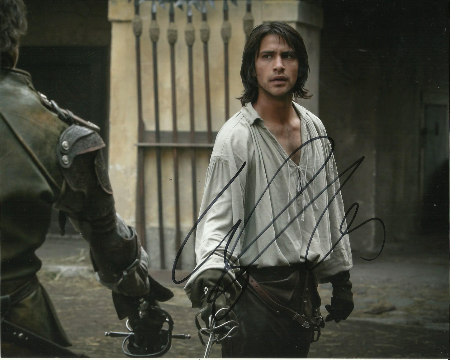 LUKE PASQUALINO SIGNED THE MUSKETEERS 8X10 PHOTO (7)