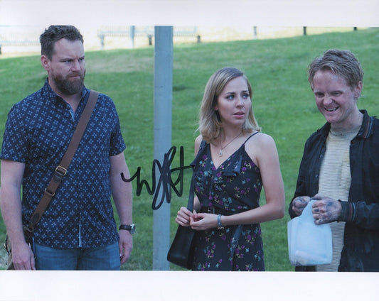 MACKENZIE PORTER SIGNED TRAVELERS 10X8 PHOTO (1)