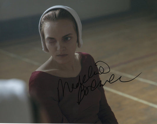 MADELINE BREWER SIGNED THE HANDMAIDS TALE 10X8 PHOTO (3)